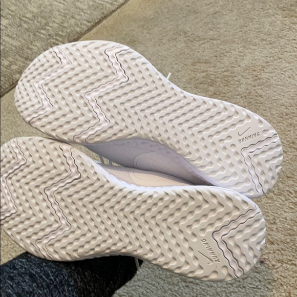 White Nike Tennis Shoes - Picture 3 of 4